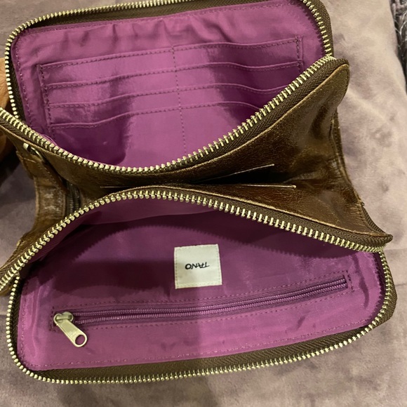 TANO Chicklit Crinkle Large Leather Wallet Clutch - Picture 5 of 14